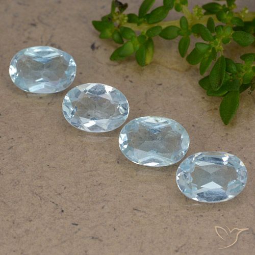 3.43ctw Natural Céu azul Topázio, oval, VVS-VS