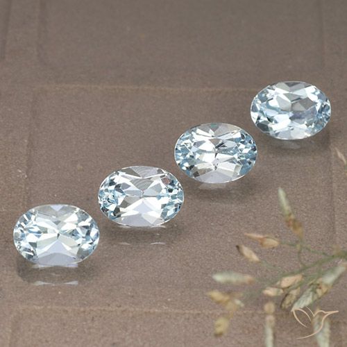 4.47ctw Natural Céu azul Topázio, oval, VVS-VS