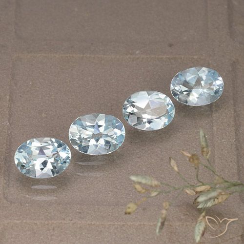 3.59ctw Natural Céu azul Topázio, oval, VVS-VS