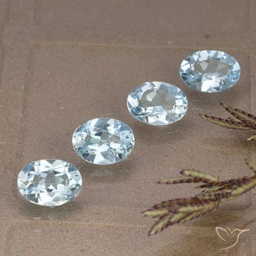 3.62ctw Natural Céu azul Topázio, oval, VVS-VS