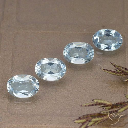 3.84ctw Natural Céu azul Topázio, oval, VVS-VS