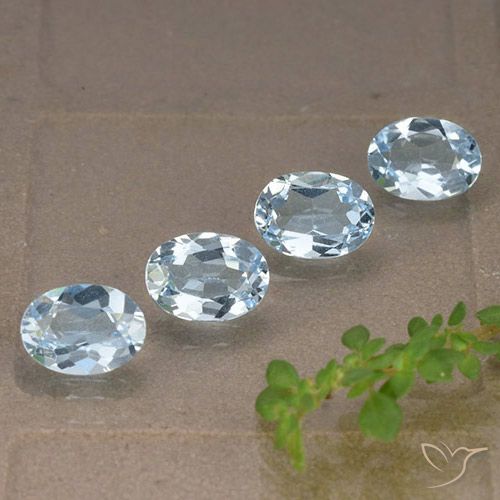 3.72ctw Natural Céu azul Topázio, oval, VVS-VS