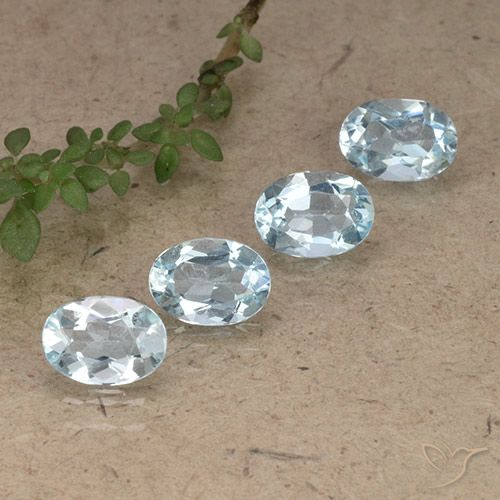 3.84ctw Natural Céu azul Topázio, oval, VVS-VS