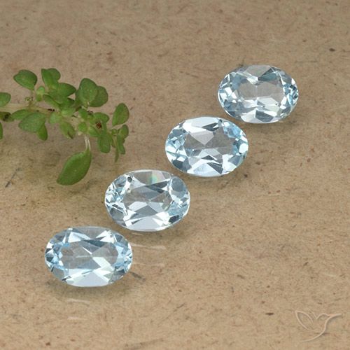3.46ctw Natural Céu azul Topázio, oval, VVS-VS
