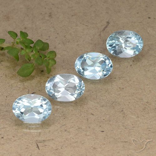 4.08ctw Natural Céu azul Topázio, oval, VVS-VS