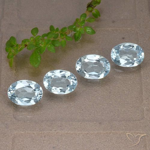 3.78ctw Natural Céu azul Topázio, oval, VVS-VS