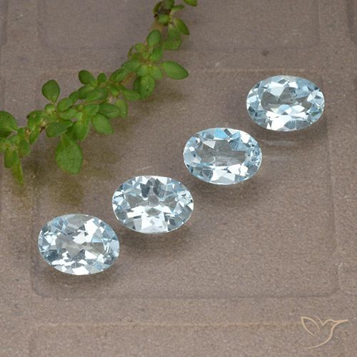 3.48ctw Natural Céu azul Topázio, oval, VVS-VS