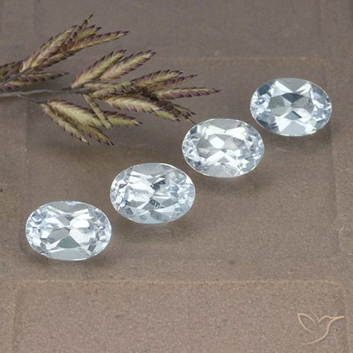 4.12ctw Natural Céu azul Topázio, oval, VVS-VS