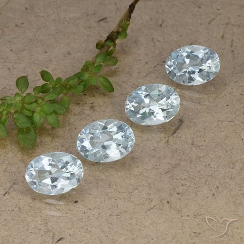 3.74ctw Natural Céu azul Topázio, oval, VVS-VS