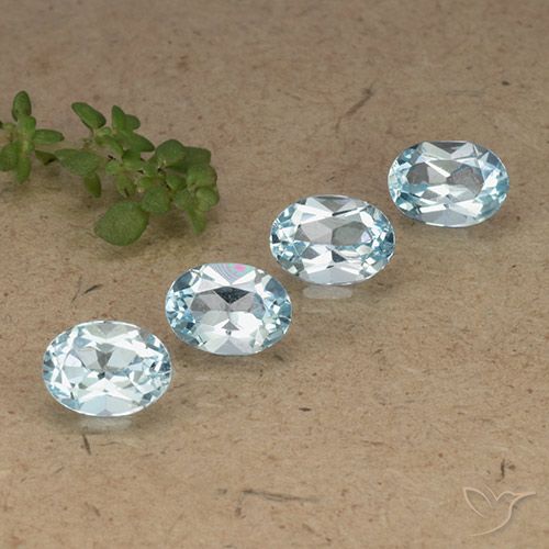 3.97ctw Natural Céu azul Topázio, oval, VVS-VS