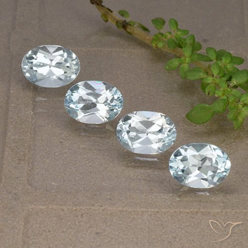 4.38ctw Natural Céu azul Topázio, oval, VVS-VS