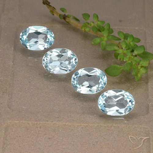 3.63ctw Natural Céu azul Topázio, oval, VVS-VS