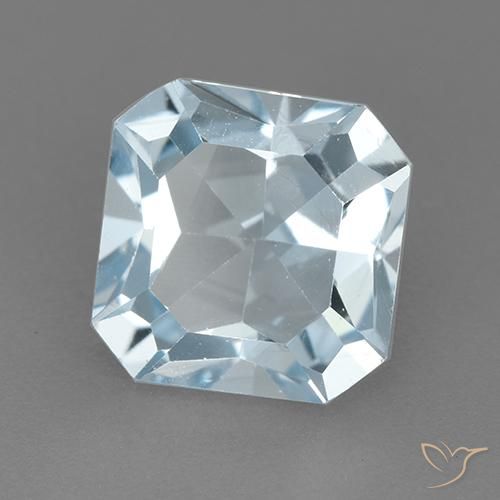 Topázio Céu azul Natural 2.89ct, Corte Octógono / Esmeralda, VVS