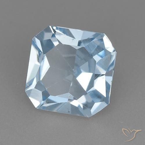 Topázio Céu azul Natural 2.73ct, Corte Octógono / Esmeralda, VVS