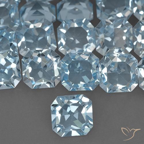 4.21ct Natural Céu azul Topázio, Corte Esmeralda, VVS-VS