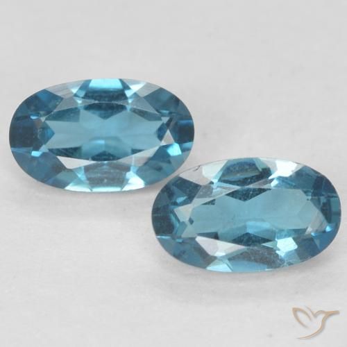 0.59ctw Natural Londres Azul Topázio, oval, VVS-VS