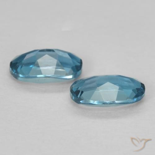 Pedras preciosas de Topázio Londres Azul natural de 0.57 ct, Corte Oval, VVS-VS
