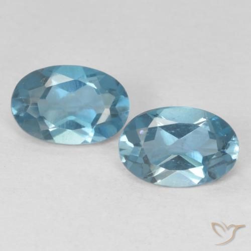 1.10ctw Natural Londres Azul Topázio, oval, VVS-VS