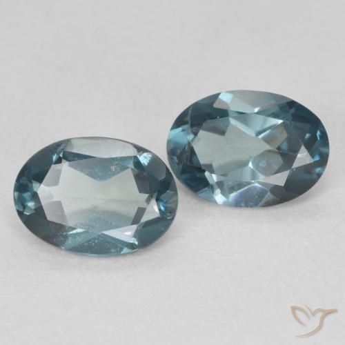 Pedras preciosas de Topázio Londres Azul natural de 1.85 ct, oval, VS