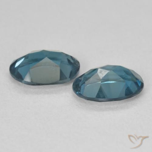 Pedras preciosas de Topázio Londres Azul natural de 1.85 ct, oval, VS