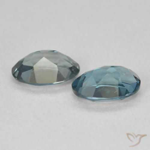 Pedras preciosas de Topázio Londres Azul natural de 1.85 ct, oval, VS
