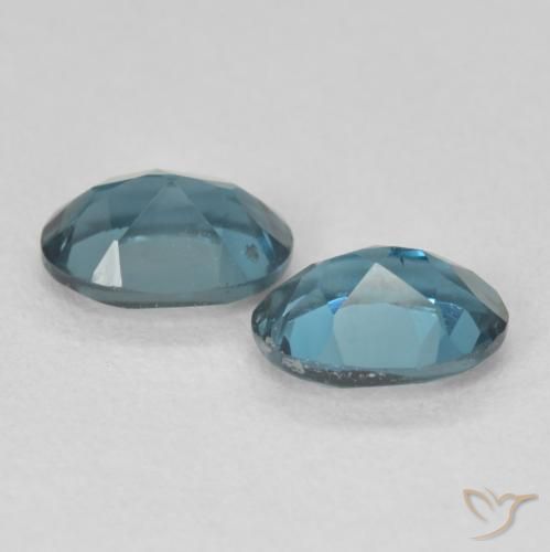 Pedras preciosas de Topázio Londres Azul natural de 2.07 ct, oval, VS
