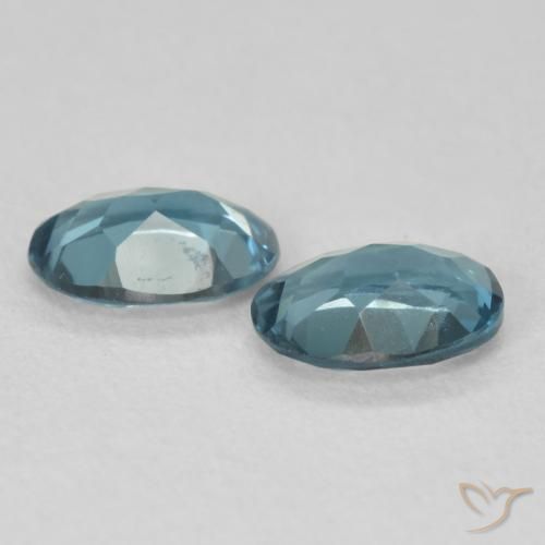 Pedras preciosas de Topázio Londres Azul natural de 1.67 ct, oval, VS