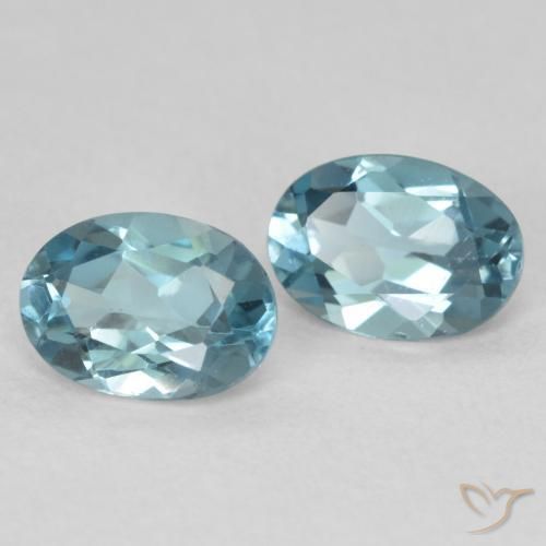 Pedras preciosas de Topázio Londres Azul natural de 1.95 ct, oval, VS