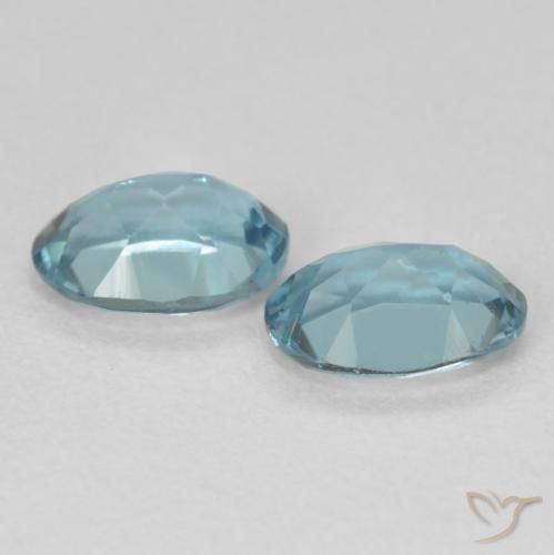 Pedras preciosas de Topázio Londres Azul natural de 1.95 ct, oval, VS