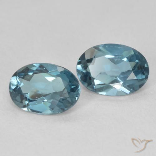 Pedras preciosas de Topázio Londres Azul natural de 1.83 ct, oval, VS