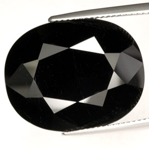 Turmalina preto natural 32,40ct, corte oval, VVS