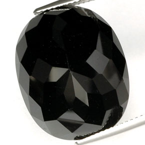 Turmalina preto natural 32,40ct, corte oval, VVS