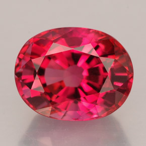 Turmalina vermelho natural 3,15ct, corte oval, VVS