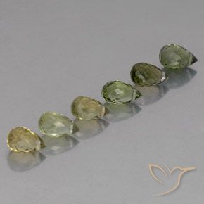 Pedras preciosas de Turmalina Verde Floresta Claro natural de 3.78 ct, Briolette, VS-SI