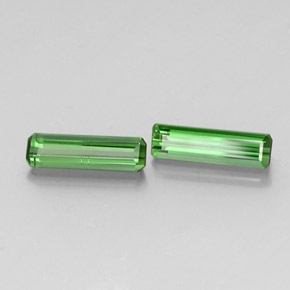 Pedras preciosas de turmalina verde natural de  ct, corte esmeralda, VS-SI