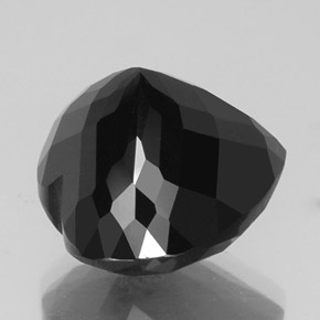 Turmalina preto natural 23,92ct, formato de coração, opaco