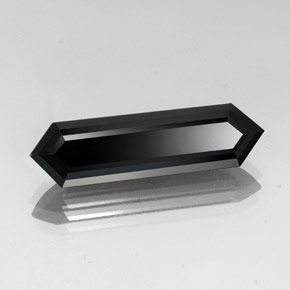 Turmalina preto natural 10,00ct, forma extravagante, opaco