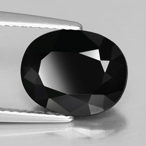 Turmalina preto natural 3,07ct, corte oval, opaco
