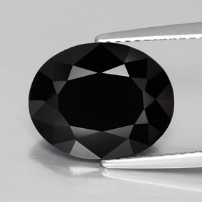 Turmalina preto natural 4,31ct, corte oval, opaco