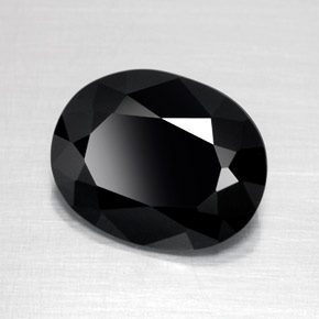 Turmalina preto natural 2,82ct, corte oval, opaco