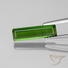Turmalina Verde médio-escuro Natural 1.05ct, Corte Esmeralda, VS-SI