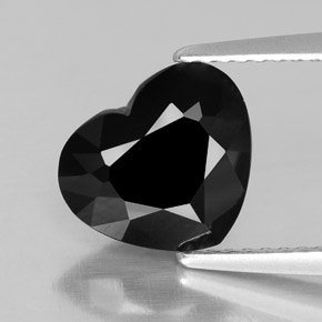 Turmalina preto natural 2,18ct, formato de coração, opaco