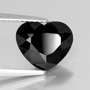 Turmalina preto natural 2,18ct, formato de coração, opaco