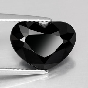 Turmalina preto natural 5,32ct, formato de coração, opaco