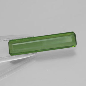 Turmalina Verde Terroso Natural 1.75ct, Corte Esmeralda, VVS