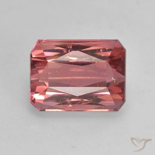 2.61ct Natural Rosa Intenso Turmalina, Corte Esmeralda, SI