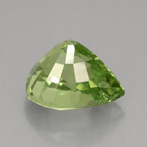 Granada Tsavorita Verde Natural 4.95ct, Formato de pêra, VS