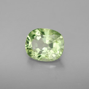 Granada tsavorita verde natural 2,62ct, almofada cortada, VS