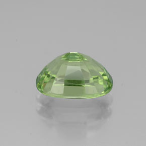 Granada tsavorita verde natural 2,40ct, corte oval, SI