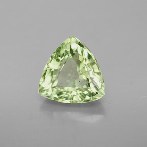 Granada tsavorita verde natural 2,56ct, trillion, VS